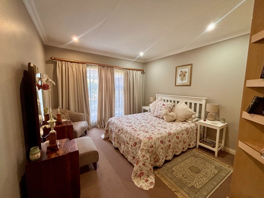 3 Bedroom Property for Sale in Flamwood North West